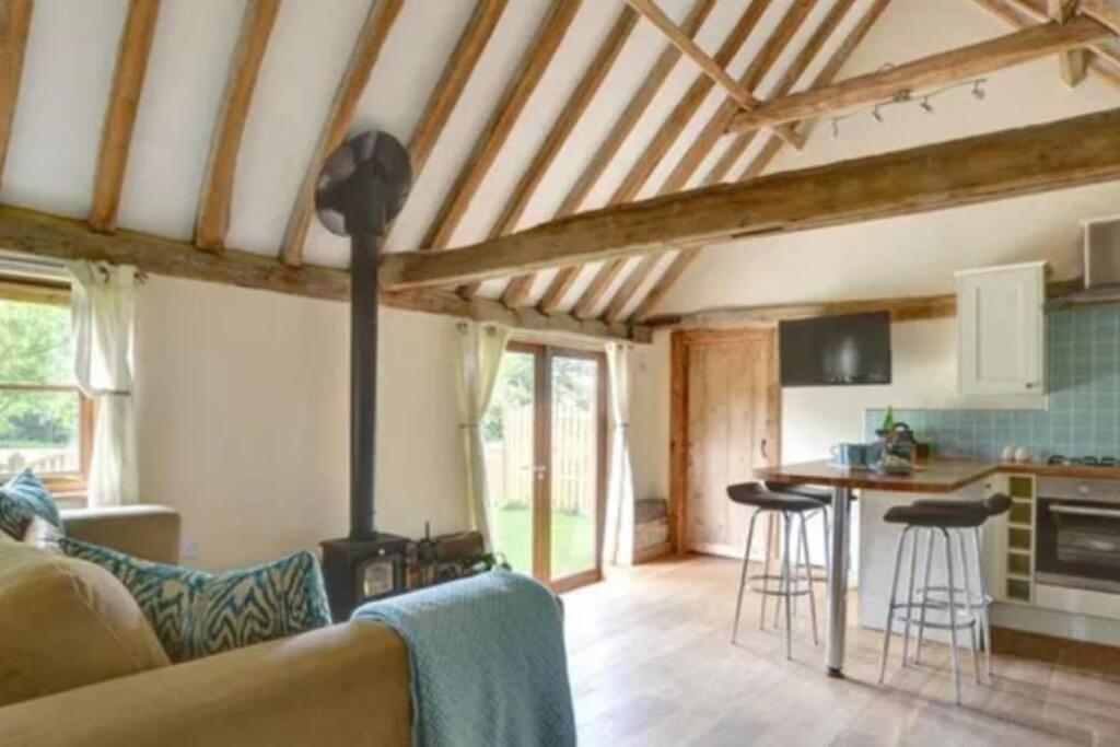 Charming Picturesque Cottage - Nr Tenterden & Rye, Pets Welcomed Rolvenden ภายนอก รูปภาพ