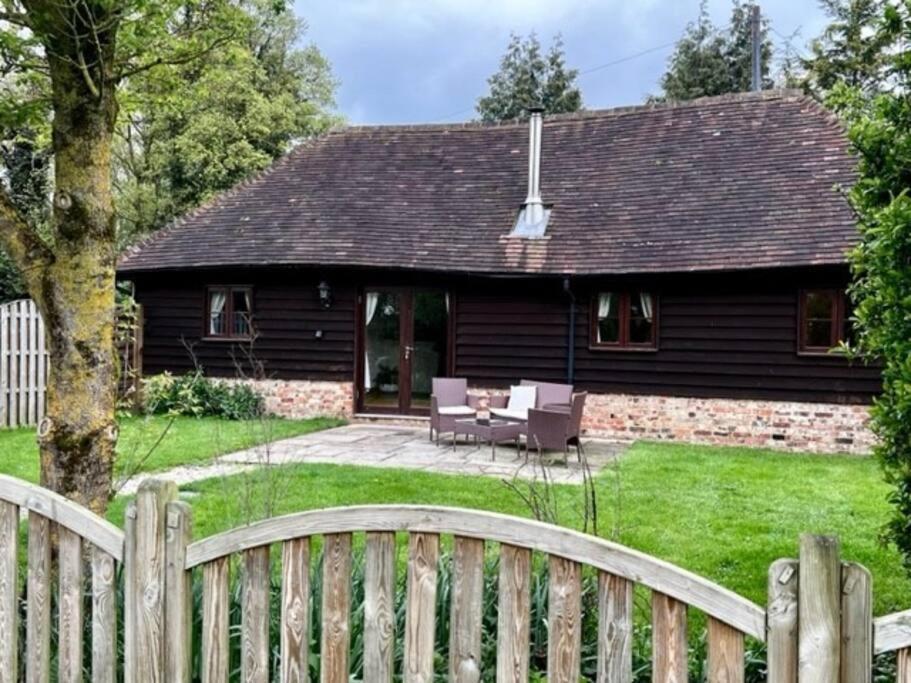 Charming Picturesque Cottage - Nr Tenterden & Rye, Pets Welcomed Rolvenden ภายนอก รูปภาพ